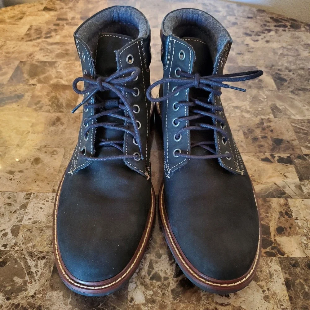 Cole Haan Bryce Leather Lace Up Boot Black Sz 8.5M (runs big?) Preppy Chukka men